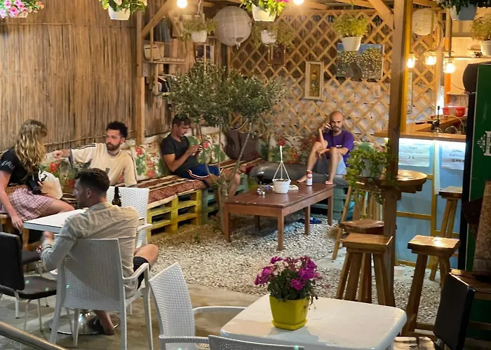 Vlora Backpackers Hostel & Bar Lungomare