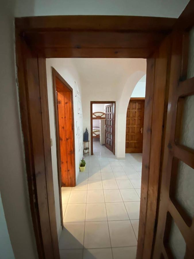 Backpackers & Bar Lungomare Hostel Vlore