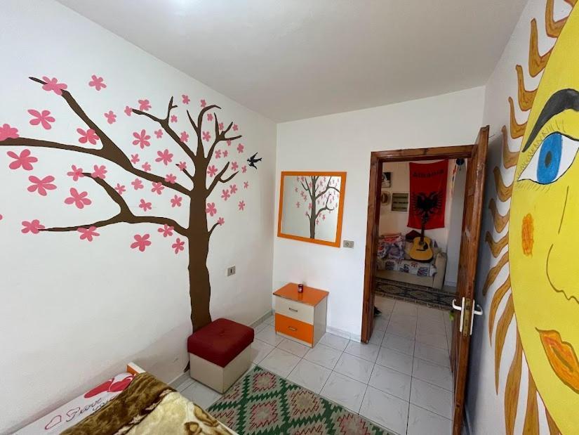 Backpackers & Bar Lungomare Vlore